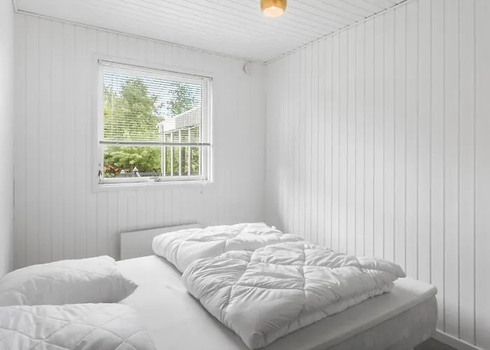 Сasa de vacaciones Amazing In Vaeggerlose With Wifi Bøtø By